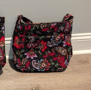 Vera Bradley Venetian Paisley Crossbody Handbag - Like new !